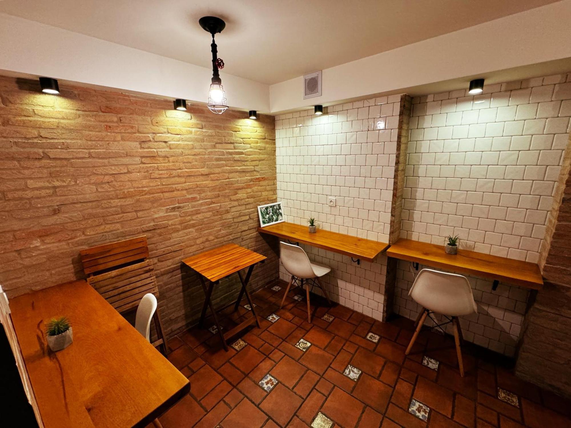 Hotel Classic Corner Тбилиси Екстериор снимка