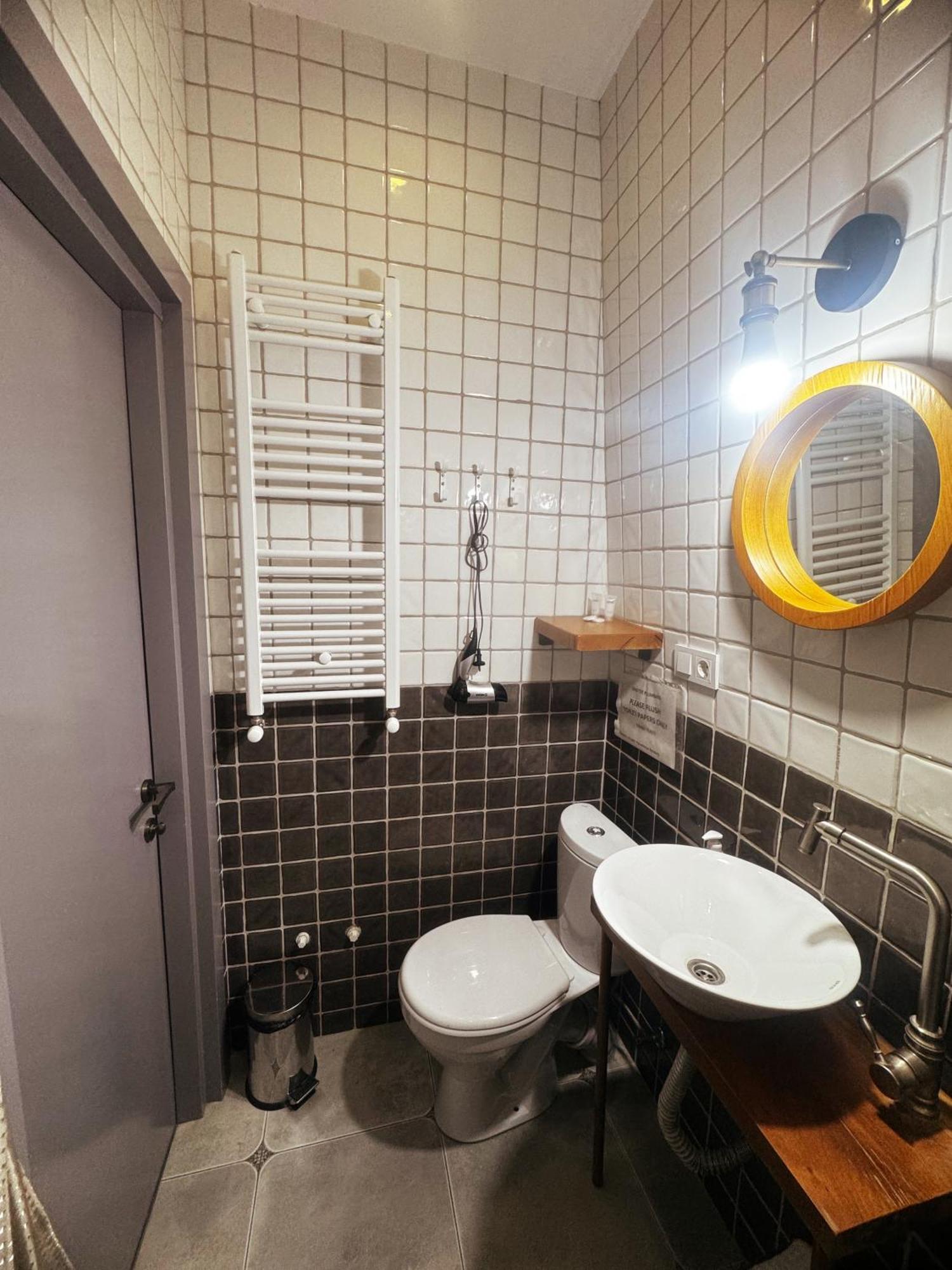 Hotel Classic Corner Тбилиси Екстериор снимка