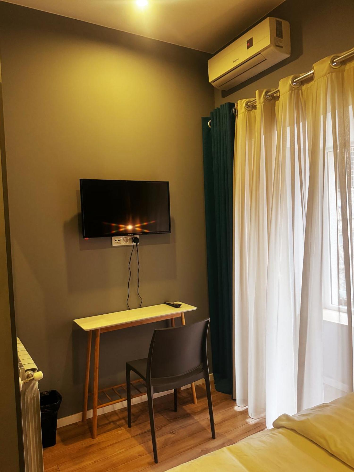 Hotel Classic Corner Тбилиси Екстериор снимка