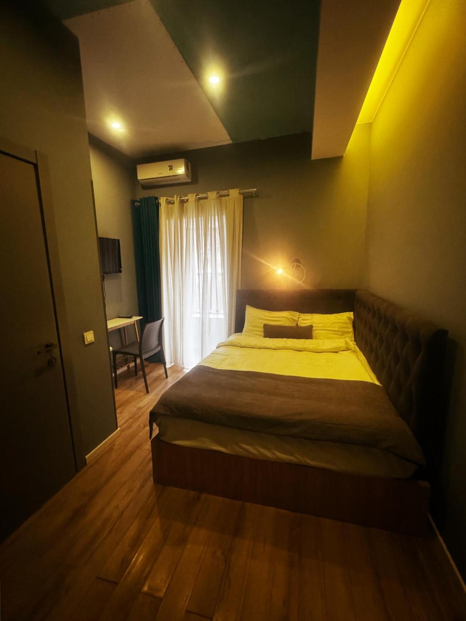 Hotel Classic Corner Тбилиси Екстериор снимка