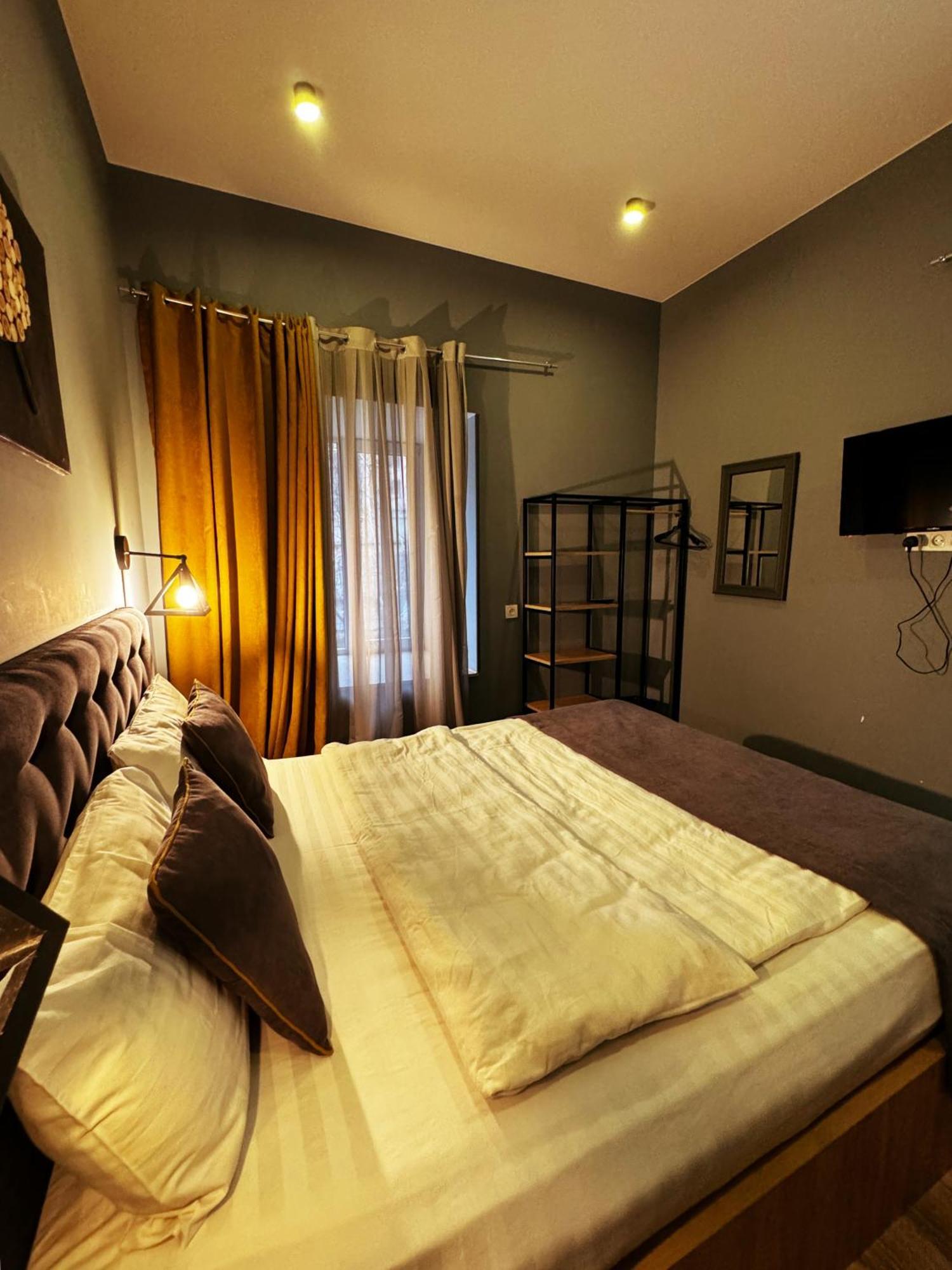 Hotel Classic Corner Тбилиси Екстериор снимка