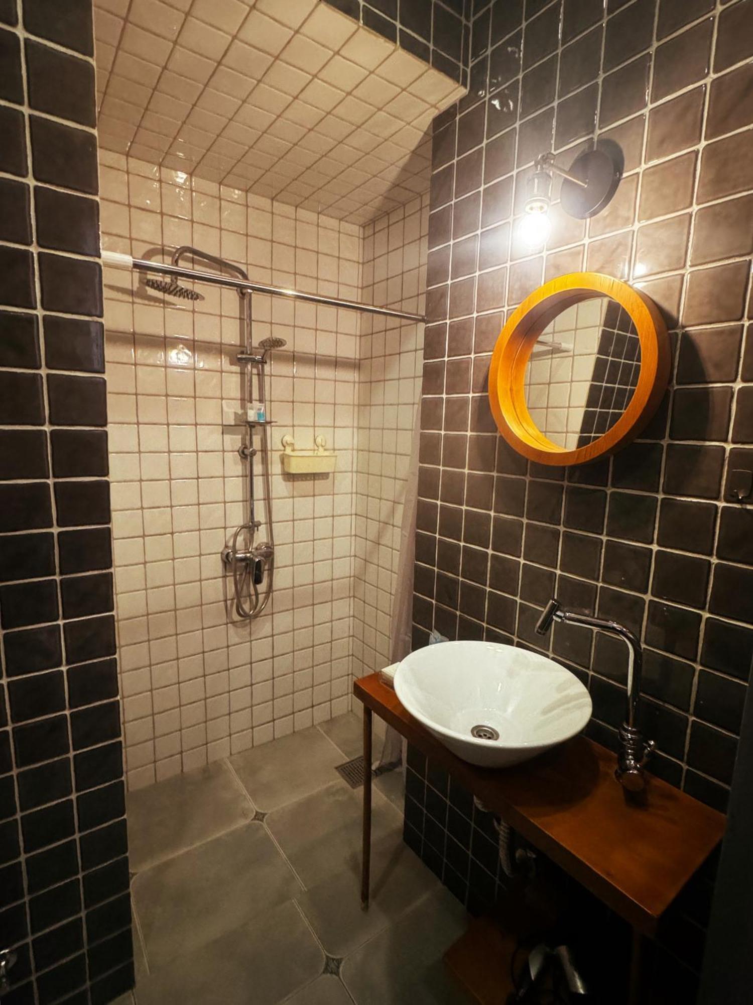 Hotel Classic Corner Тбилиси Екстериор снимка